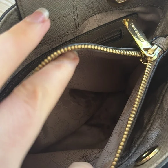 MICHAEL MICHAEL KORS Cynthia Saffiano Leather Satchel - Picture 10 of 14